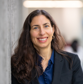 A profile picture of Lisa Rochman, smiling at the camera